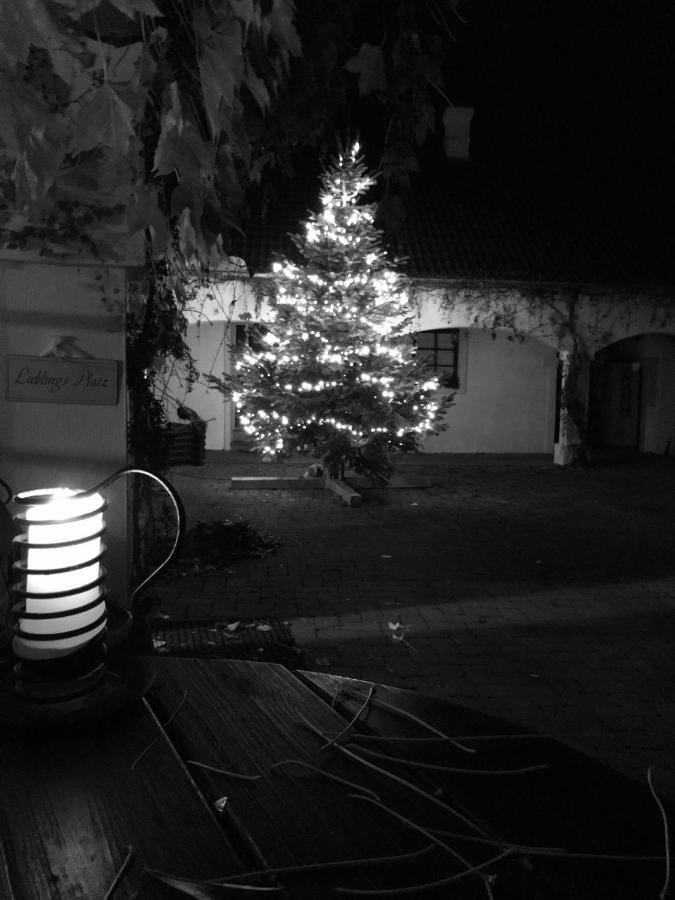 Weingut Burger Otel Kalladorf Dış mekan fotoğraf