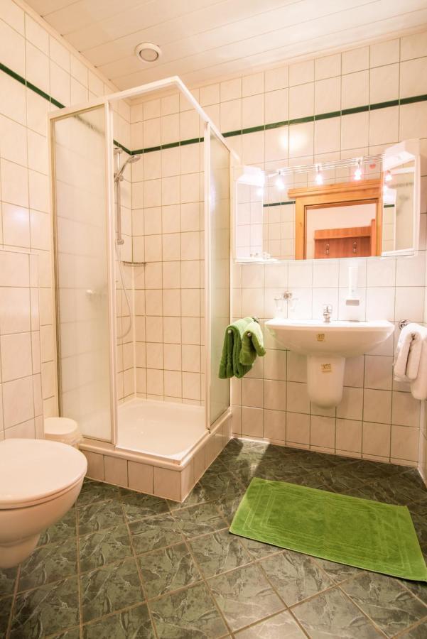 Weingut Burger Otel Kalladorf Dış mekan fotoğraf